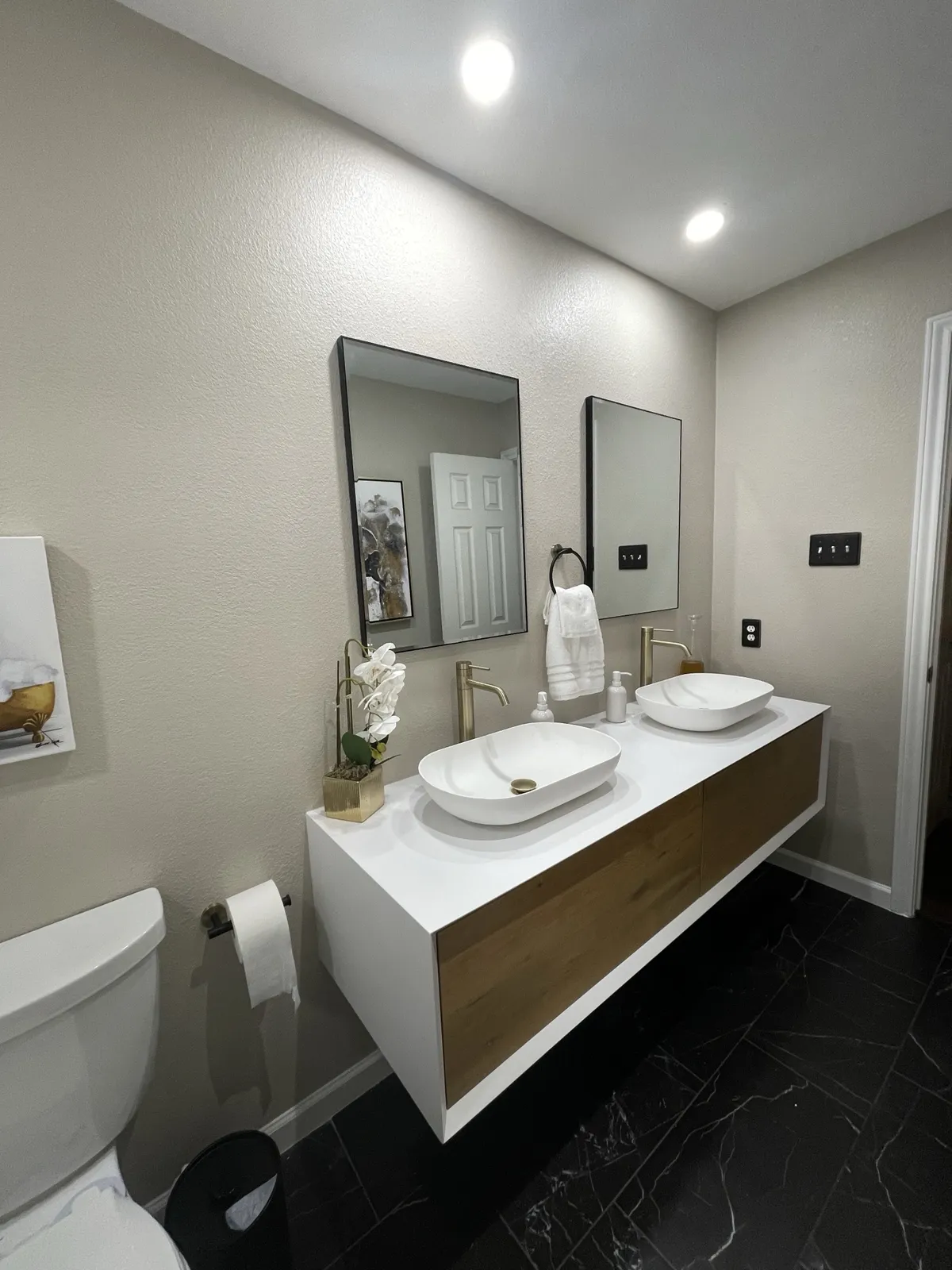 After: vanity wall with mirrors